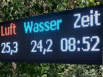 LED-Uhren und Temperaturanzeigen
